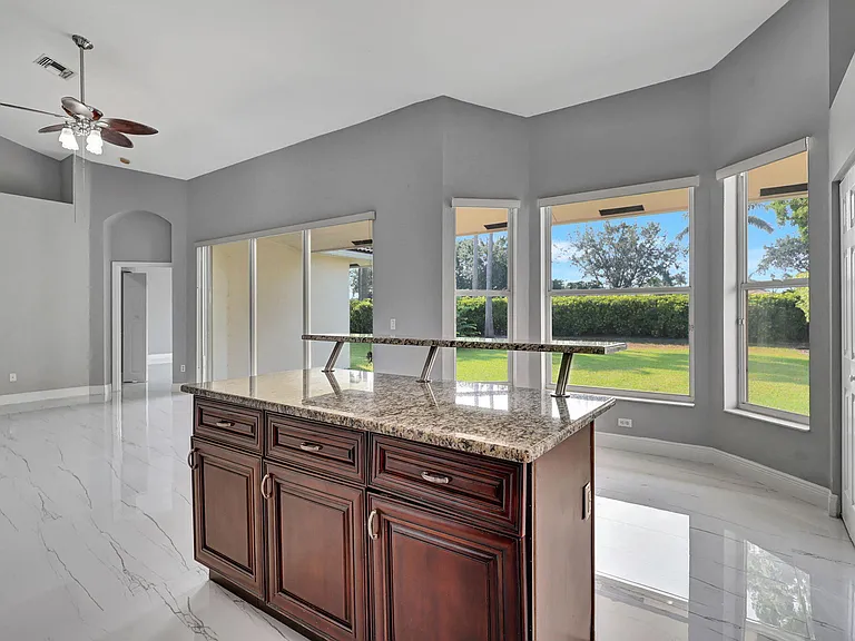 4190 Bahia Isle Cir — Photo 17