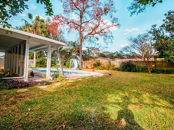 4th image of 2725 BROOKWOOD Drive