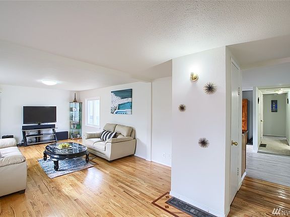 3rd image of 12611 16th Ave S