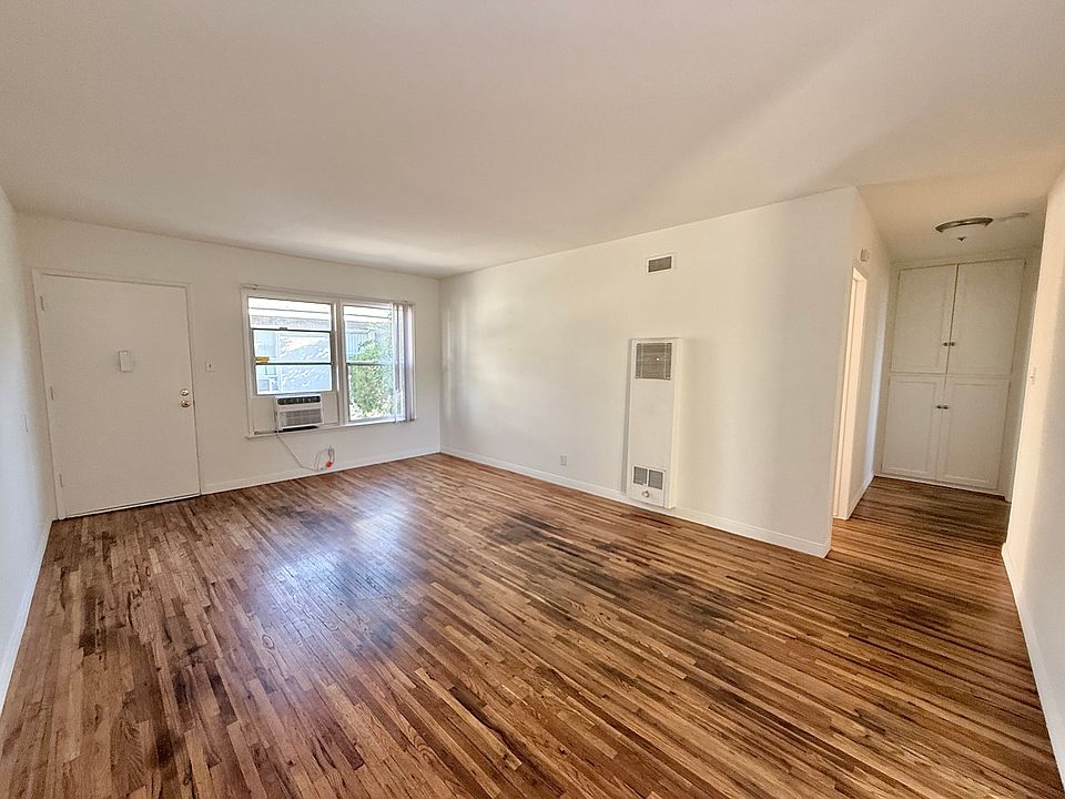 1st image of 8429 Glenoaks Blvd APT 4