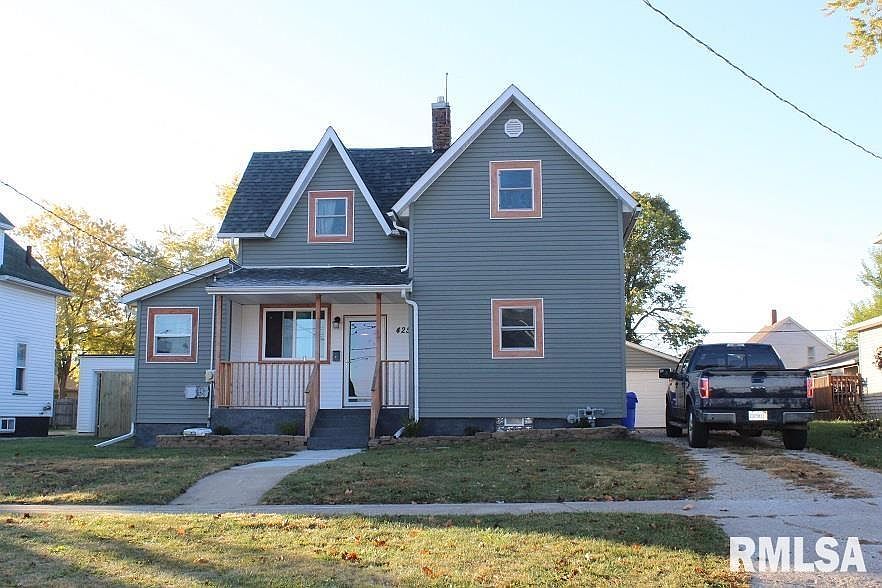 1st image of 425 Rockwell St