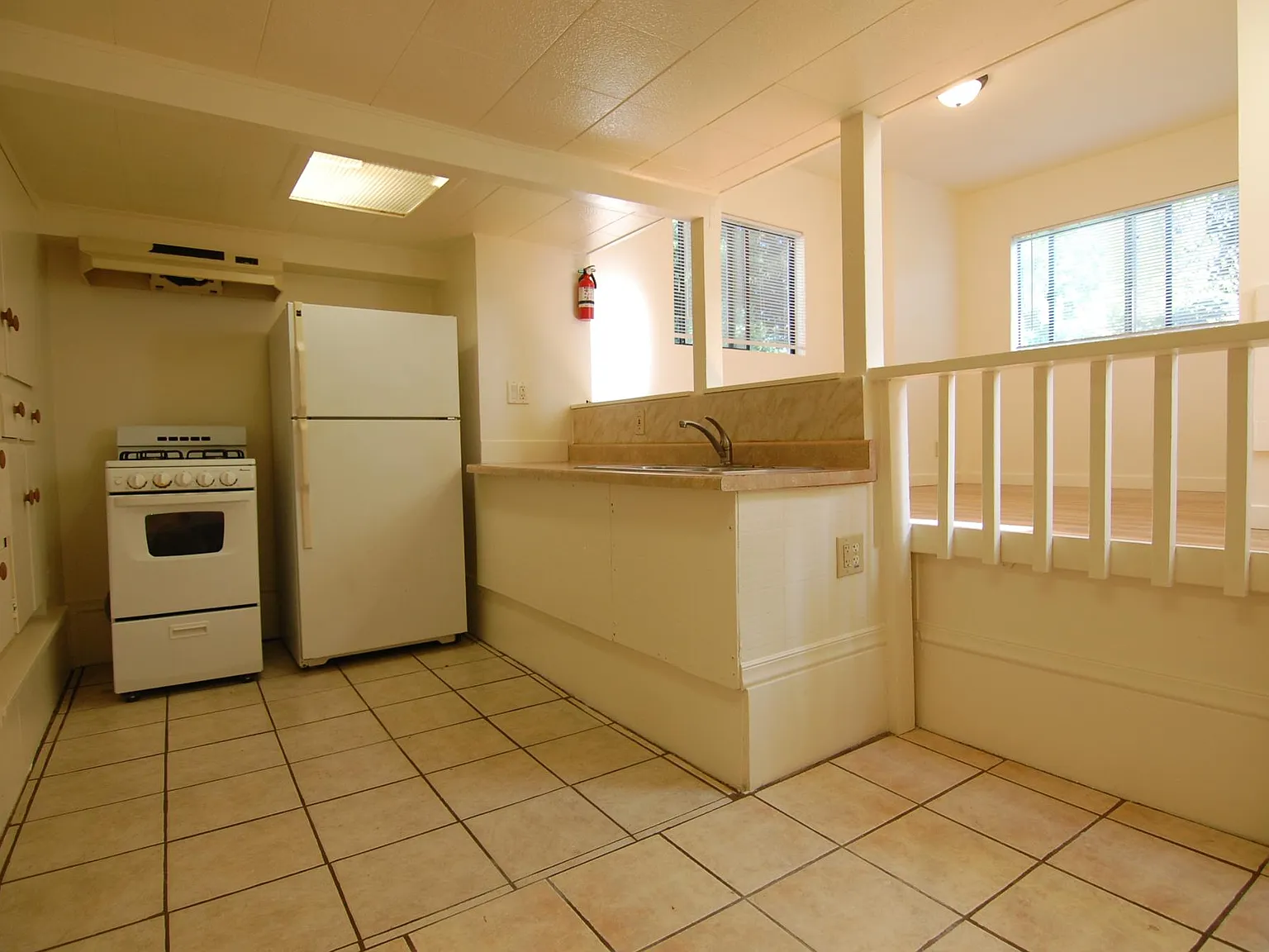 8397 Grape Ave — Photo 4