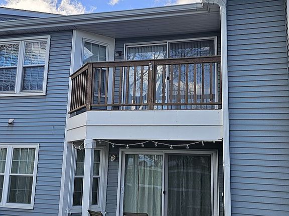 4th image of 214 W Jennifer Ln Unit 6