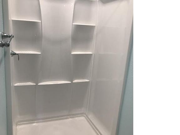 5th image of 4428 Menlo Ave
