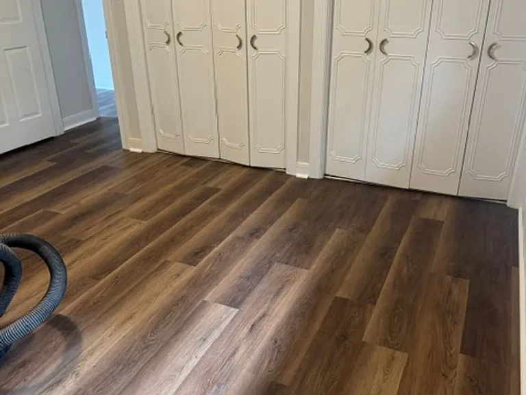 719 Whitestone Dr — Photo 2