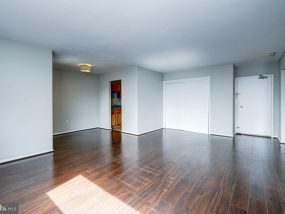 2nd image of 4401 Lee Hwy APT 59