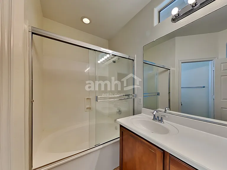 14584 W Maui Ln — Photo 11