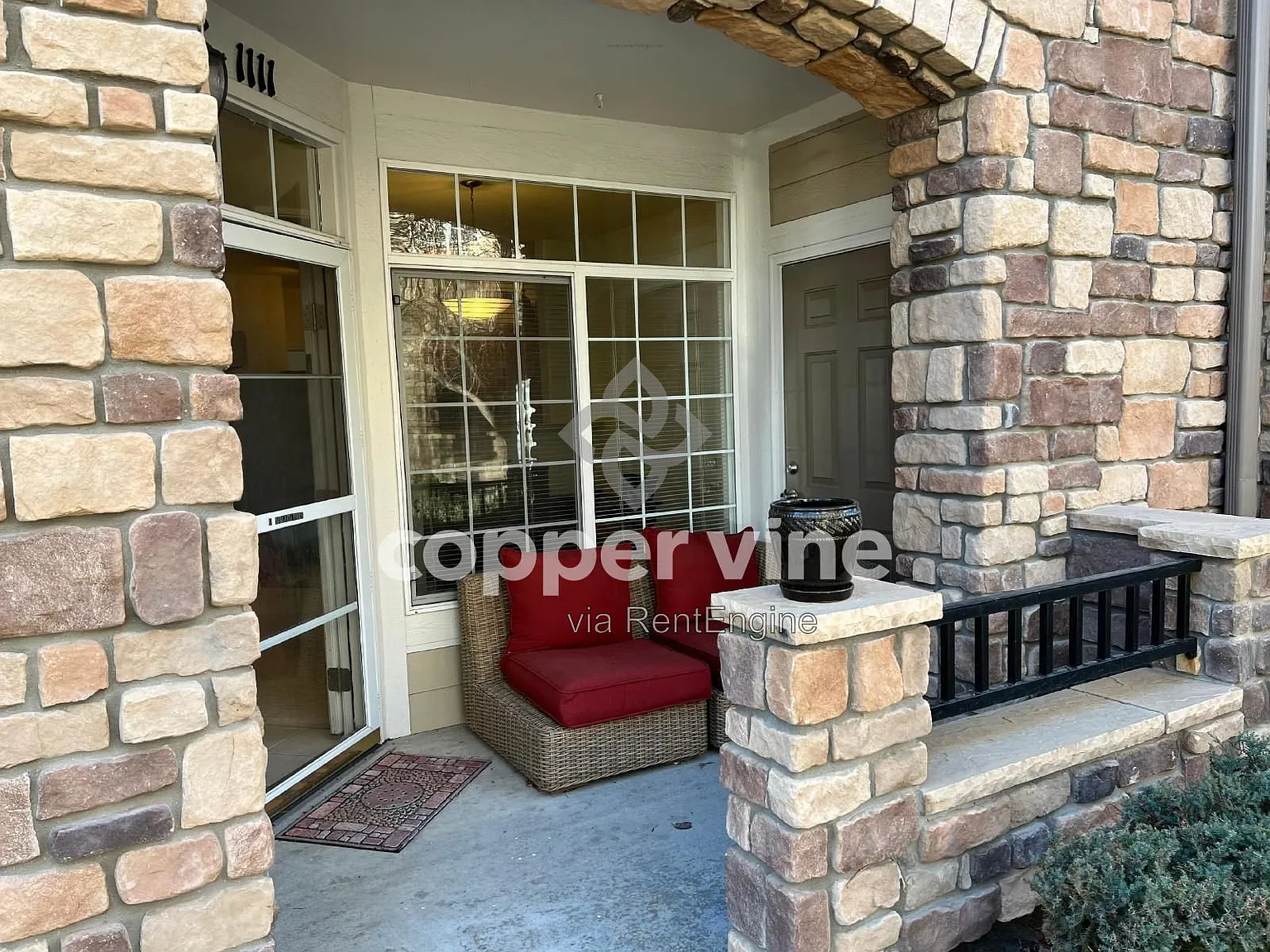 2 bed, 2.0 bath, 999 sqft, $1,975 — Photo 3
