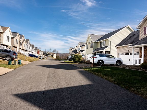 4th image of 29 Sundance Dr