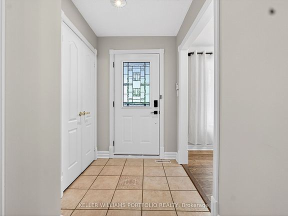 4th image of 38 Laurelcrest St