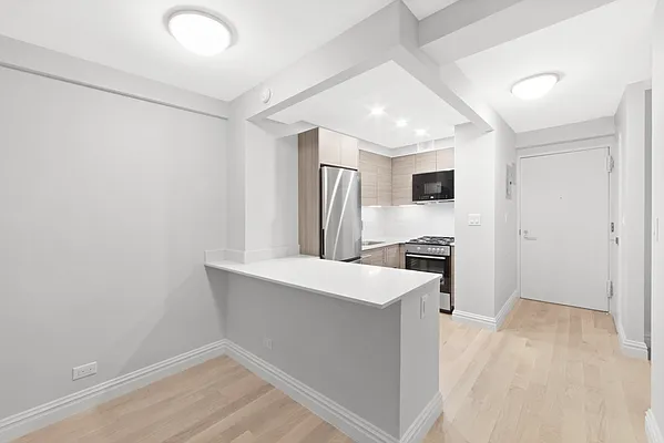 Rented by Stonehenge NYC LLC | media 5