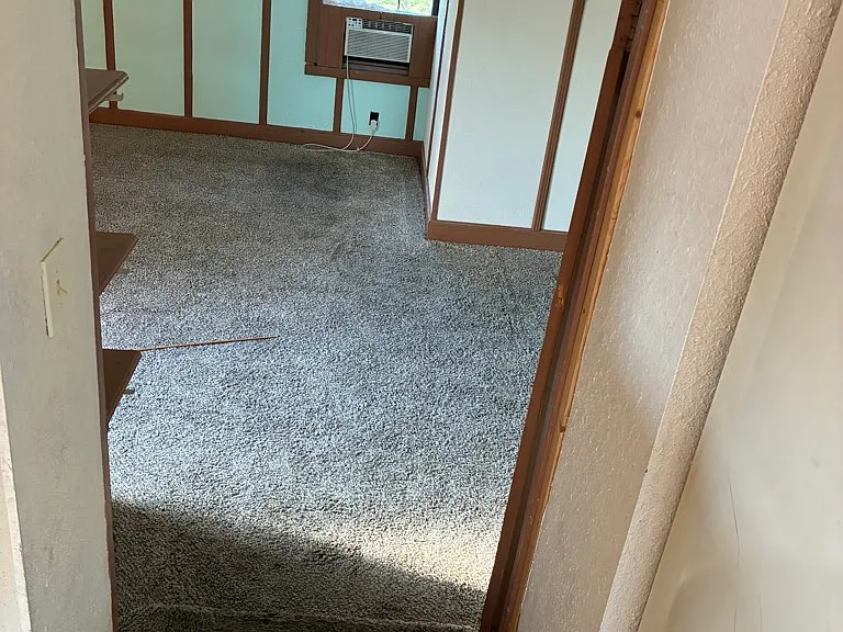 3701 S Van Buren St #UPSTAIRS — Photo 4