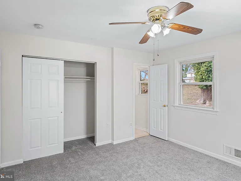 4502 Henderson Rd — Photo 24