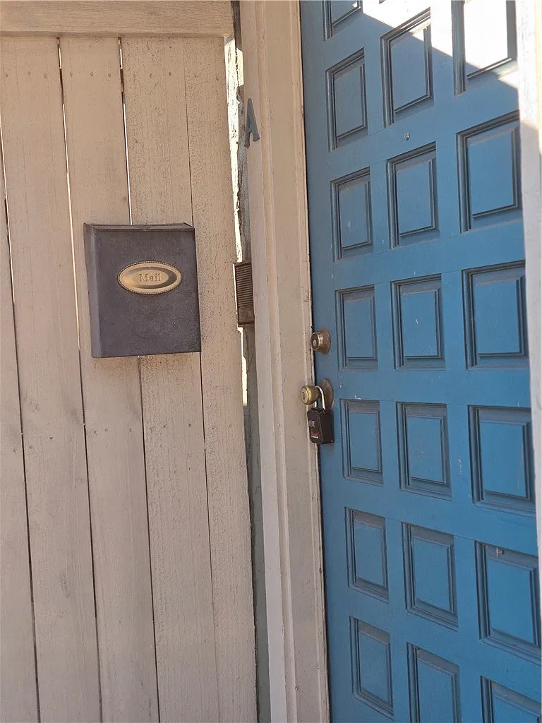 2 bed, 2.5 bath, 1100 sqft, $2,400 — Photo 3