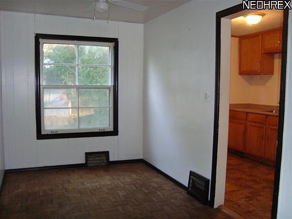 4th image of 1451 Sulzer Ave