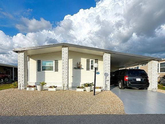 4th image of 216 Martinique Rd