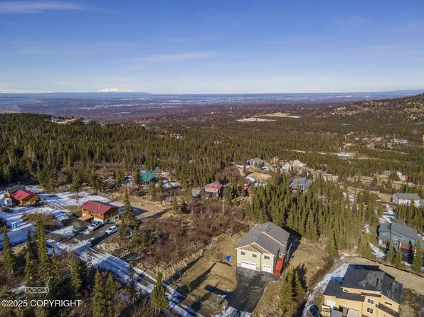 7921 Byron Dr, Anchorage, AK 99516