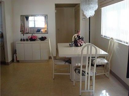 4th image of 587 Saxony Dr #M