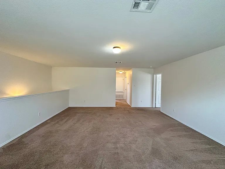 5304 Capricorn Loop — Photo 29