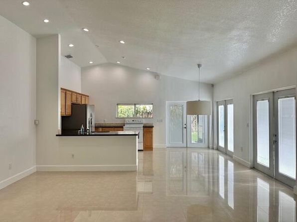 6100 W Falcons Lea Dr