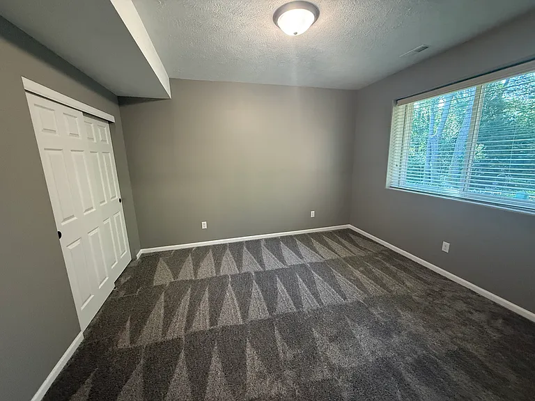 15305 Saratoga St — Photo 25