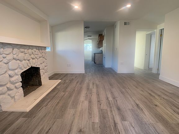 5th image of 10554 Hillhaven Ave