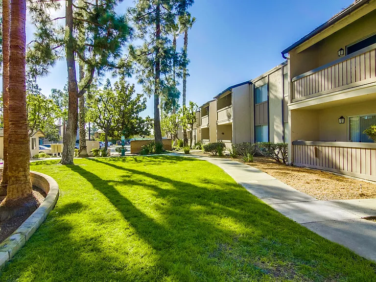 Shasta Lane Apartments — Photo 18