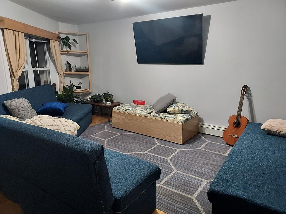 1st image of 27 Division St Floor 1