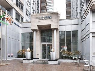 250 Wellington St W #1642, Toronto, ON M5V 3P6