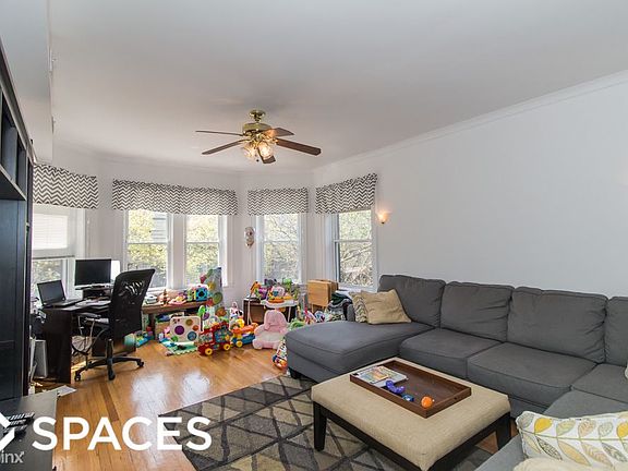2nd image of 1436 W Belle Plaine Ave #Unt2f