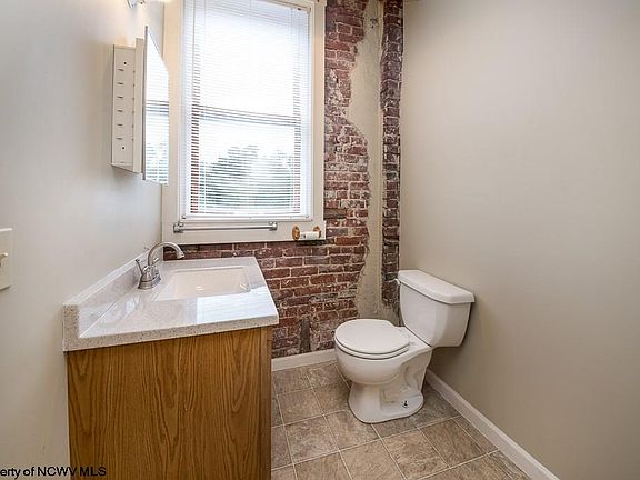 5th image of 10 Pietro St #3