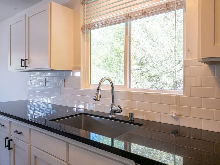 934 Sir Francis Drake Blvd #7 — Photo 4