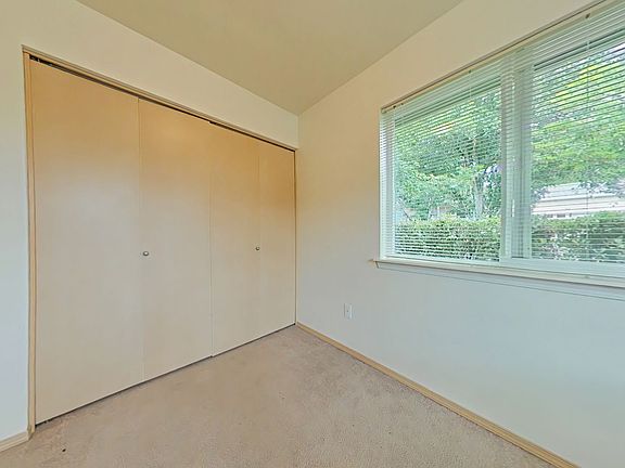 5th image of 911 NW Anjni Cir #0