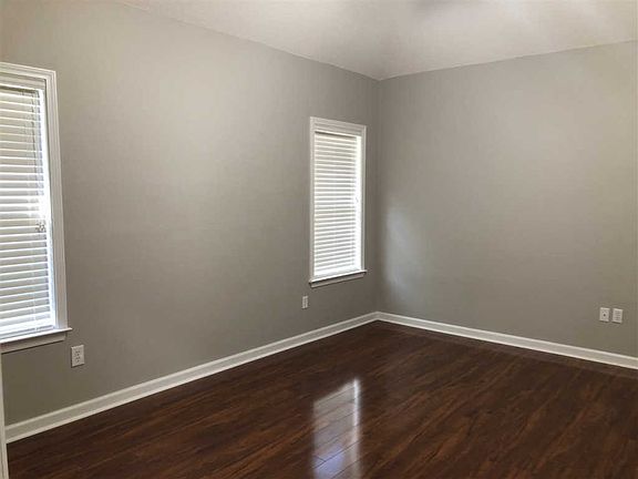 5th image of 10152 Cypress Knee