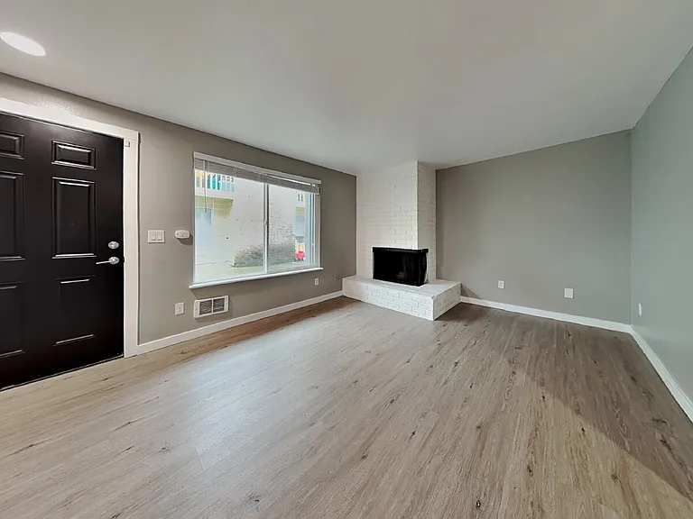 1105 S Woodlawn St #2 — Photo 26