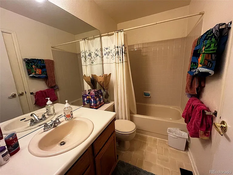 1029 Delta Dr — Photo 13