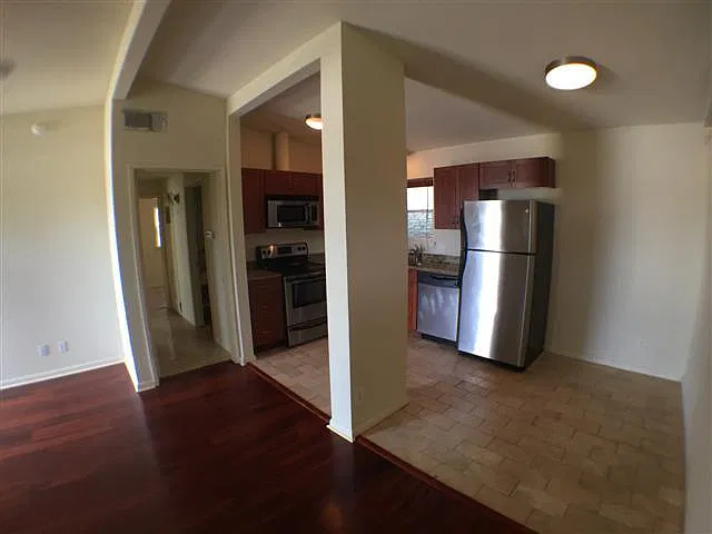2 bed, 1.0 bath, 774 sqft, $1,500 — Photo 3