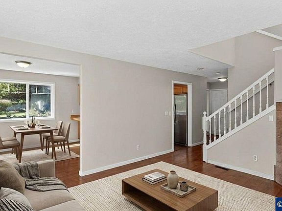 2nd image of 50 Evergreen Ct