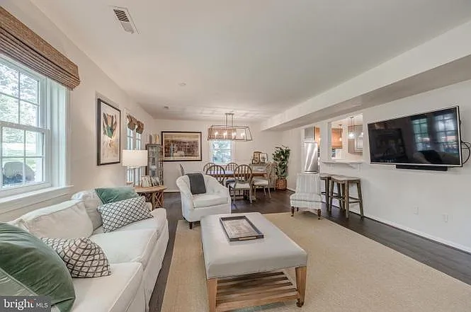6679 Hillandale Rd — Photo 5