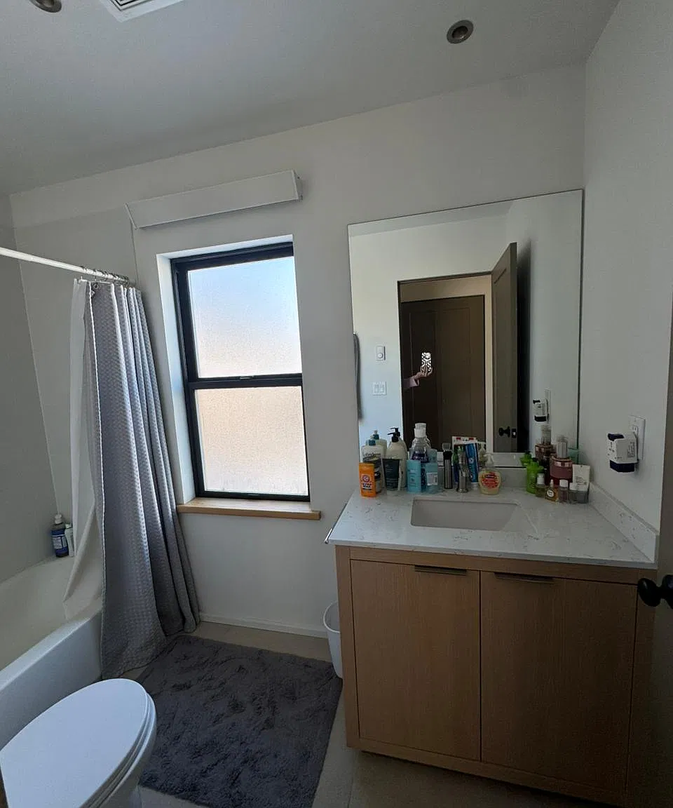 2 bed, 1000 sqft, $1,800 — Photo 4
