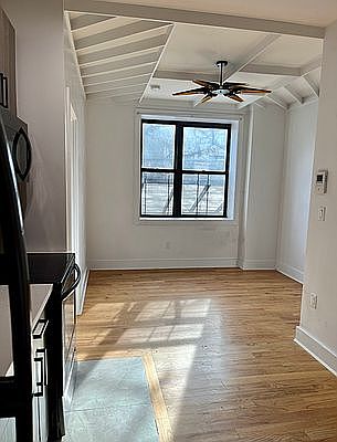 2nd image of 934 De Kalb Ave #105