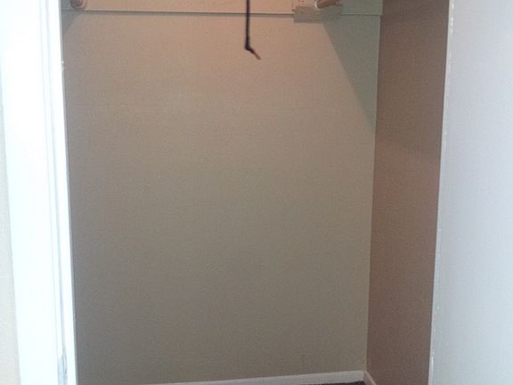 4th image of 7111 Hallmark Dr S APT 140