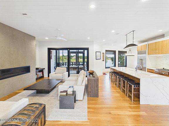 3rd image of 120 Covington Way