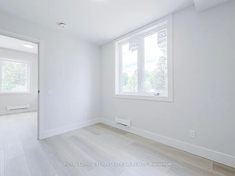 145 Clapperton St #204 — Photo 43