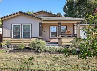 1025 NE Faloma Rd, Portland, OR 97211