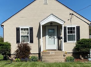 1210 2nd Ave, Sterling, IL 61081