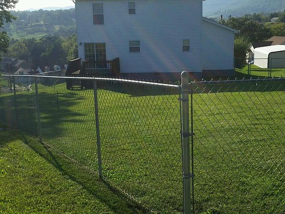 2nd image of 1157 Earnhardt Ln