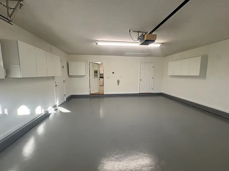 4091 Lakeshore Dr — Photo 23
