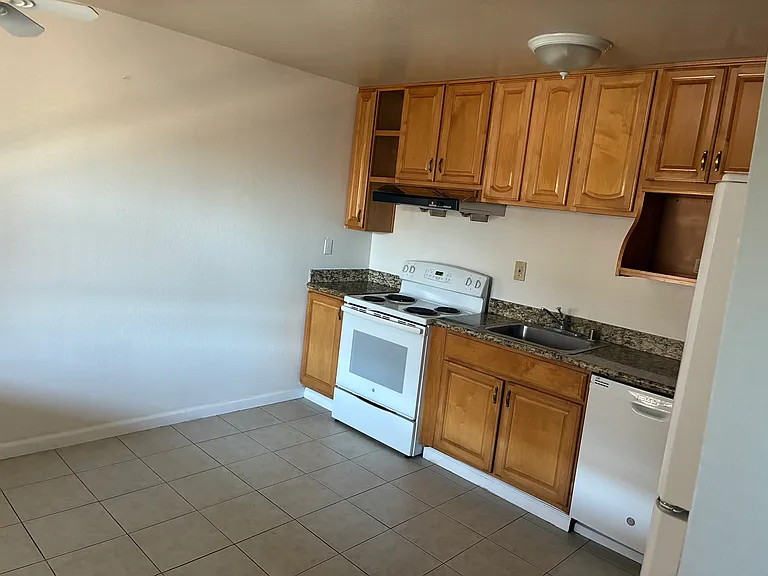 868 Canfield Ctsan #3 — Photo 1