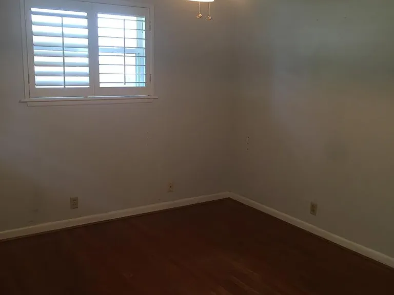 1602 Oakwood Dr — Photo 7